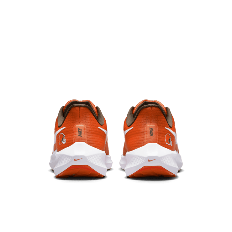 Nike Air Zoom Pegasus 39 (NFL Cleveland Browns) Road Running Shoes Angle 3