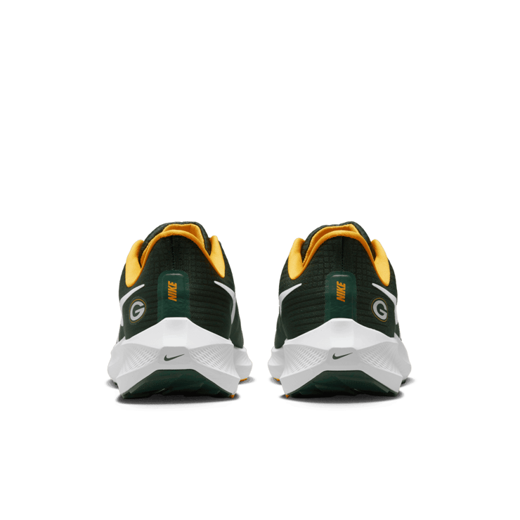 Nike Air Zoom Pegasus 39 (NFL Green Bay Packers) Road Running Shoes Angle 3