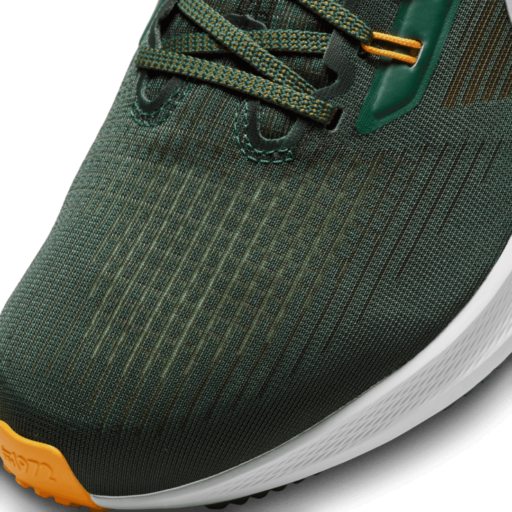 Nike Air Zoom Pegasus 39 (NFL Green Bay Packers) Road Running Shoes Angle 4