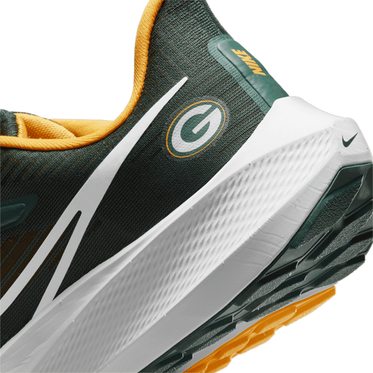 Nike Air Zoom Pegasus 39 (NFL Green Bay Packers) Road Running Shoes Angle 5