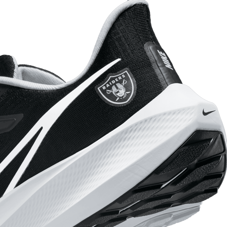 Nike Air Zoom Pegasus 39 (NFL Las Vegas Raiders) Road Running Shoes Angle 5