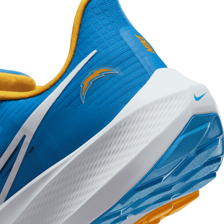 Nike Air Zoom Pegasus 39 (NFL Los Angeles Chargers) Road Running Shoes Angle 5