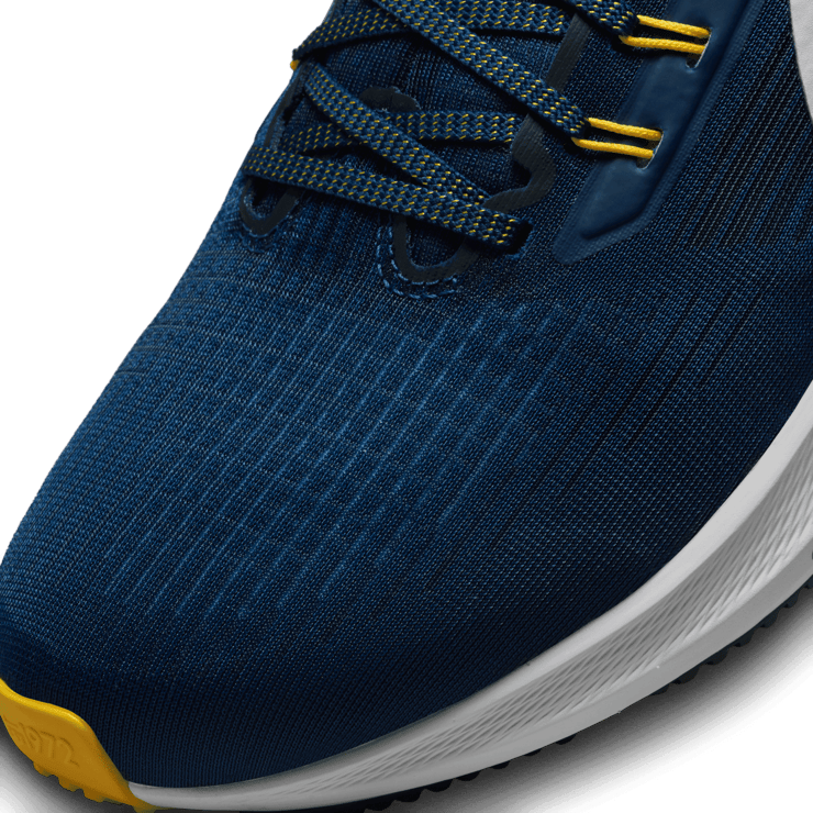 Nike Air Zoom Pegasus 39 (NFL Los Angeles Rams) Road Running Shoes Angle 4