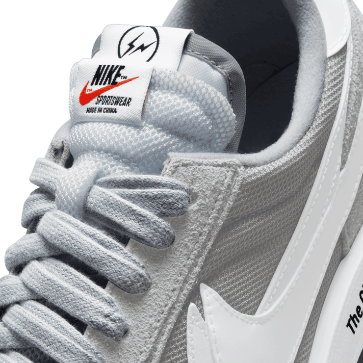 Nike LD Waffle SF Sacai fragment Grey Angle 6