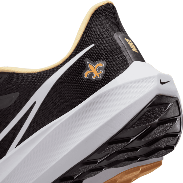 Nike Air Zoom Pegasus 39 (NFL New Orleans Saints) Road Running Shoes Angle 5