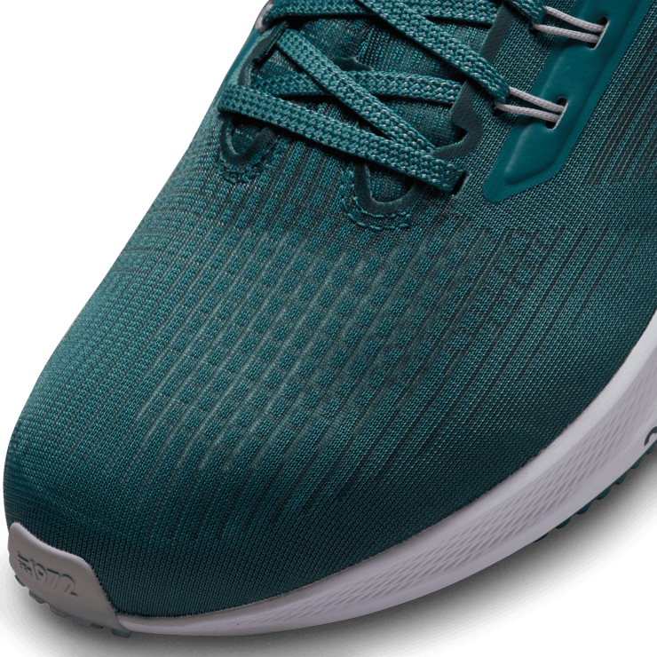 Nike Air Zoom Pegasus 39 (NFL Philadelphia Eagles) Road Running Shoes Angle 4