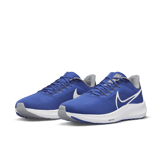 Nike Air Zoom Pegasus 39 (Kentucky) Road Running Shoes Angle 2
