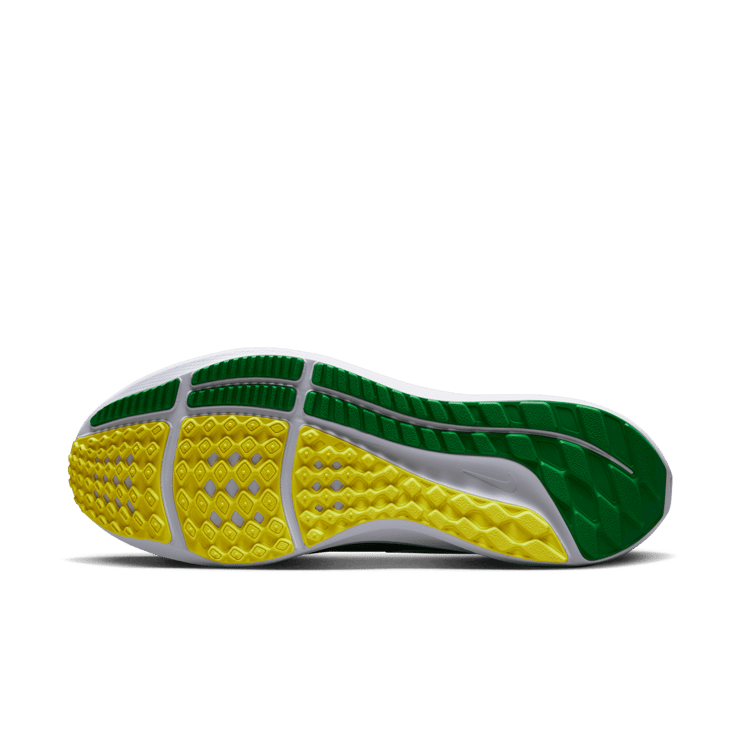 Nike Air Zoom Pegasus 39 (Oregon) Road Running Shoes Angle 0