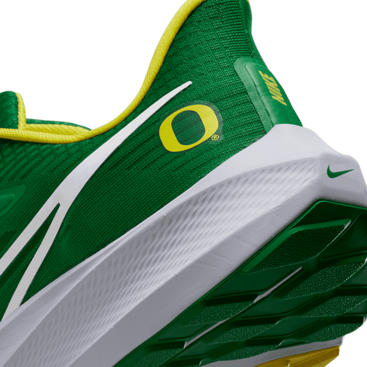 Nike Air Zoom Pegasus 39 (Oregon) Road Running Shoes Angle 5