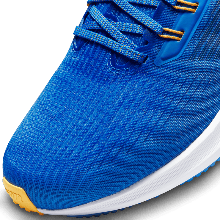 Nike Air Zoom Pegasus 39 (UCLA) Road Running Shoes Angle 4