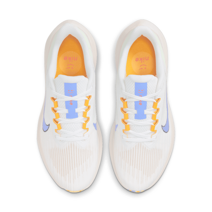 Nike Air Winflo 9 Premium Road Running Shoes Angle 1