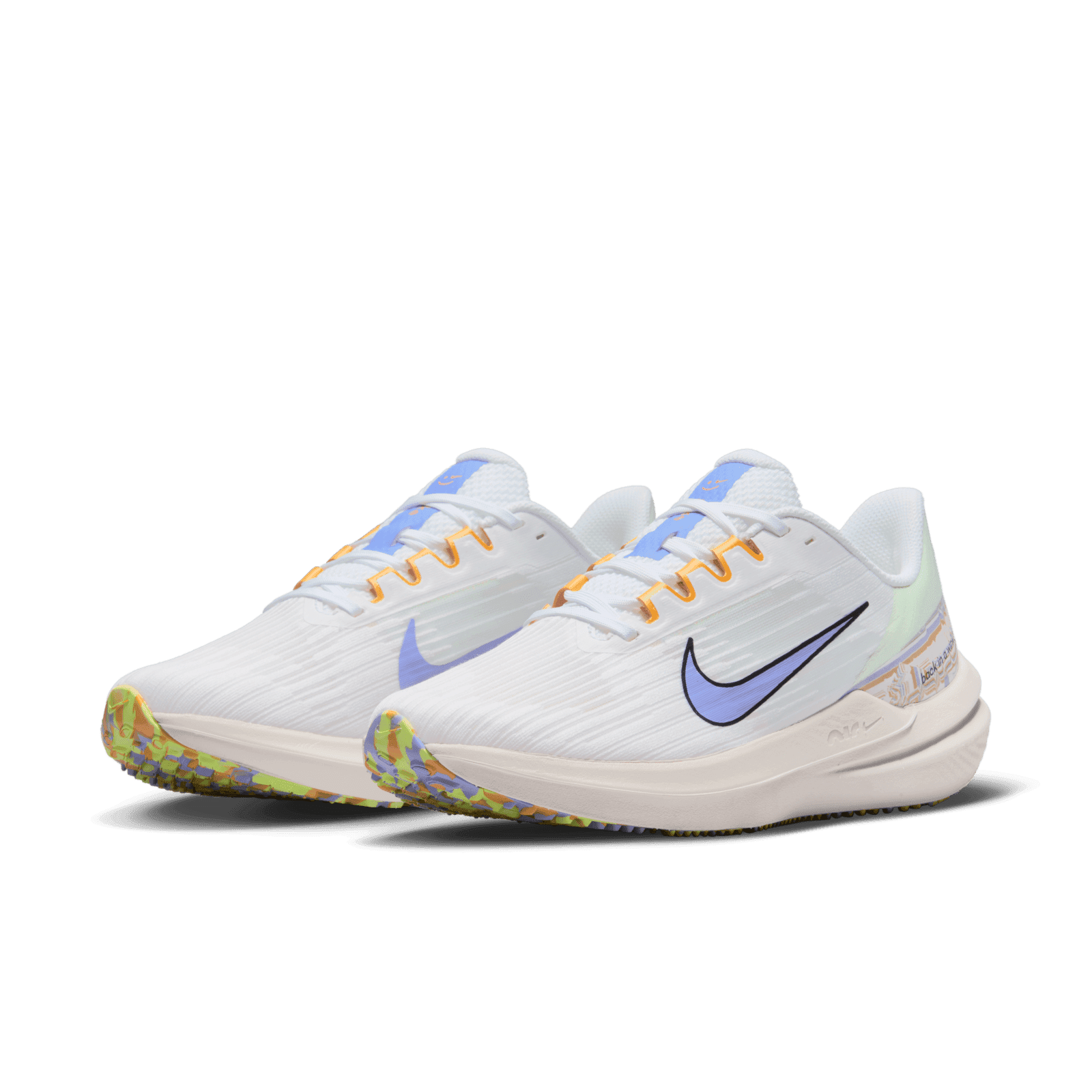 Nike Air Winflo 9 Premium Road Running Shoes Angle 2