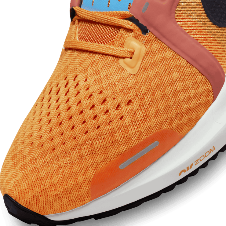 Nike Air Zoom Vomero 16 (Orange) Angle 4