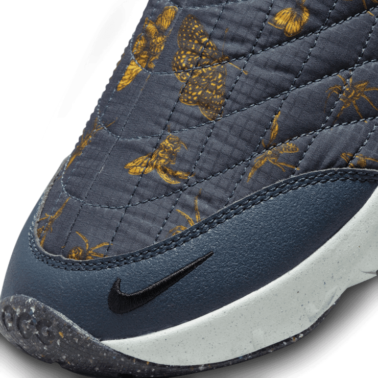 Nike ACG Moc 3.5 Shoes Angle 4