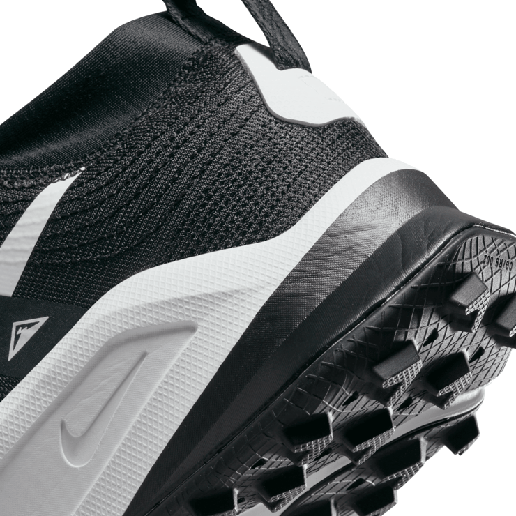 Nike ZoomX Zegama Trail Running Shoes Angle 6