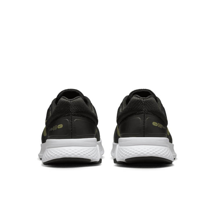 Nike Run Swift 2 Road Running Shoes (Extra Wide) Angle 3