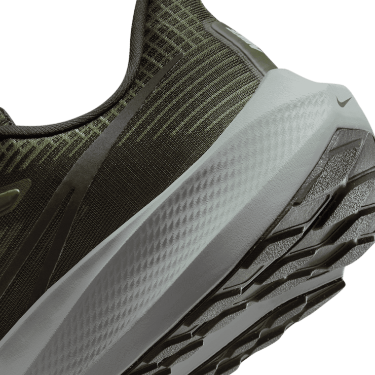 Nike Air Zoom Pegasus 39 Road Running Shoes Angle 5
