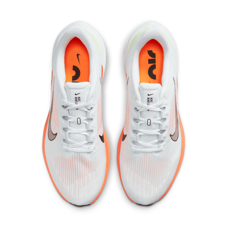 Nike Winflo 9 Road Running Shoes Angle 1
