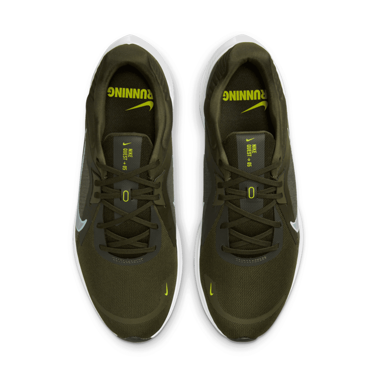 Nike Quest 5 Road Running Shoes Angle 1