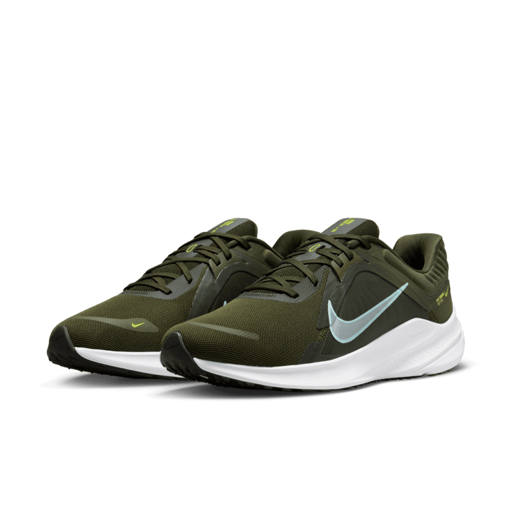 Nike Quest 5 Road Running Shoes Angle 2