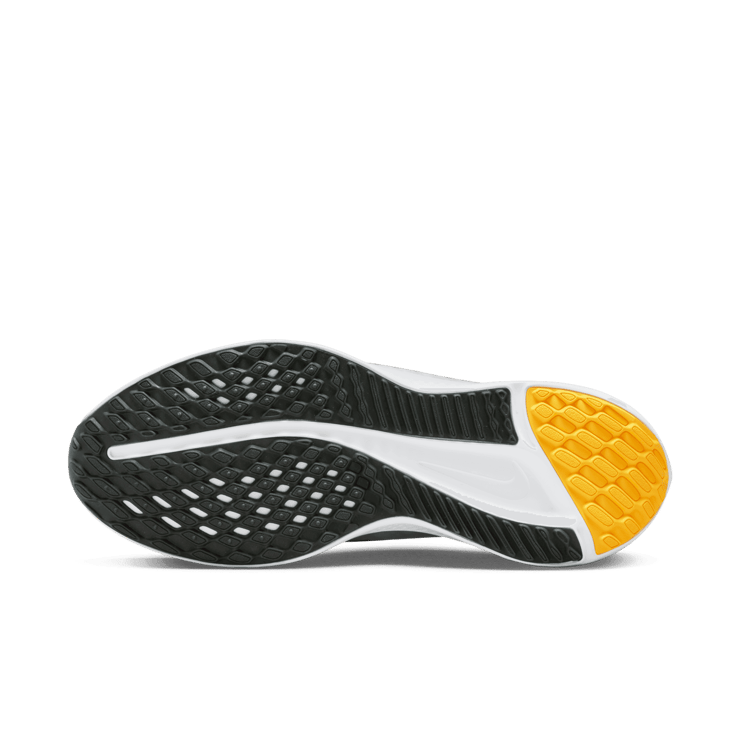 Nike Quest 5 Premium Road Running Shoes Angle 0