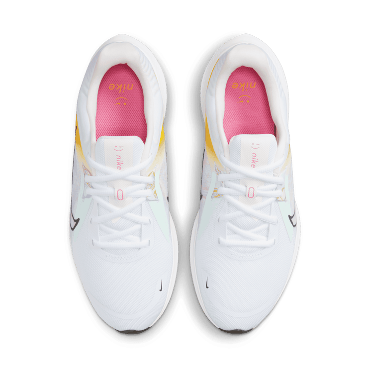 Nike Quest 5 Premium Road Running Shoes Angle 1