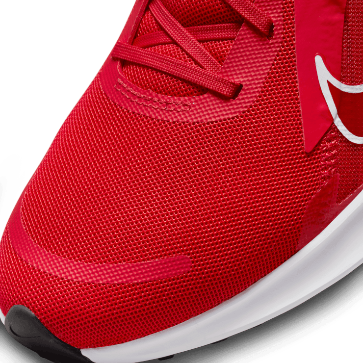 Nike Quest 5 Road Running Shoes Angle 4