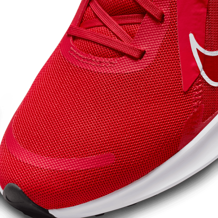 Nike Quest 5 Road Running Shoes Angle 4