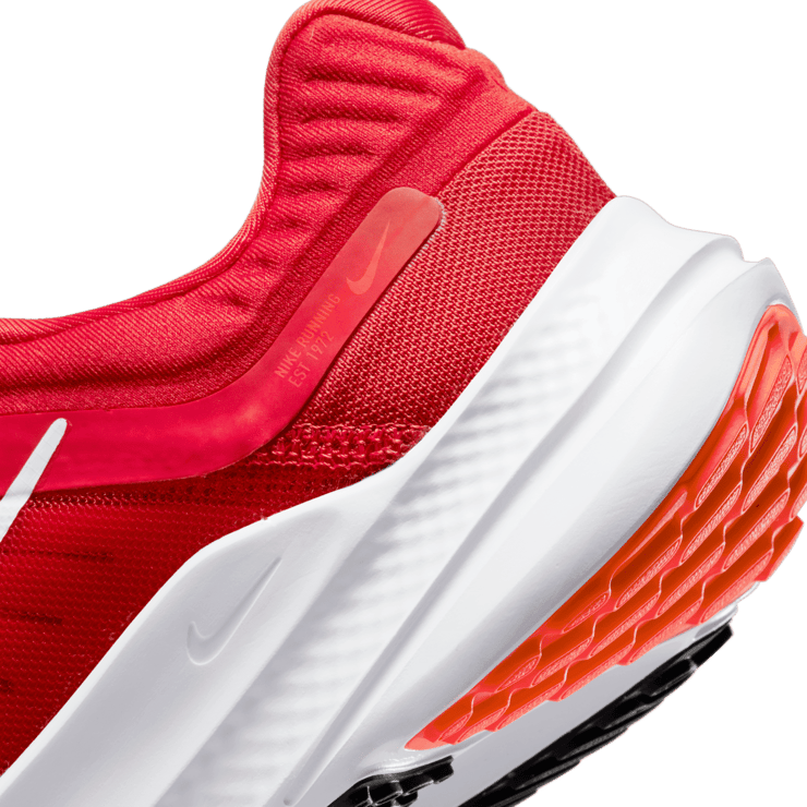Nike Quest 5 Road Running Shoes Angle 5