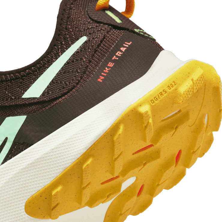 Nike Air Zoom Terra Kiger 8 Trail Running Shoes Angle 5