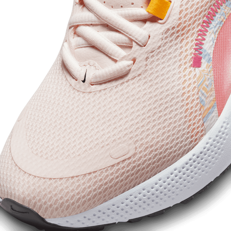 Nike React Escape Run 2 Premium Road Running Shoes Angle 4