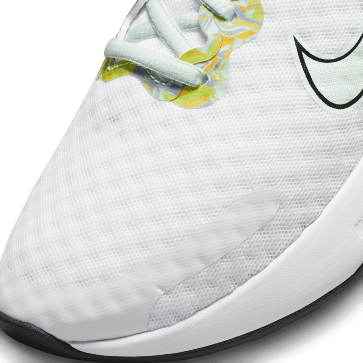 Nike Renew Ride 3 Premium Road Running Shoes Angle 4