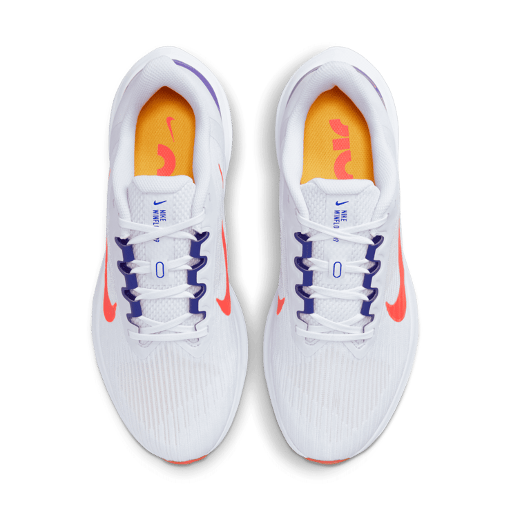 Nike Winflo 9 Road Running Shoes Angle 1