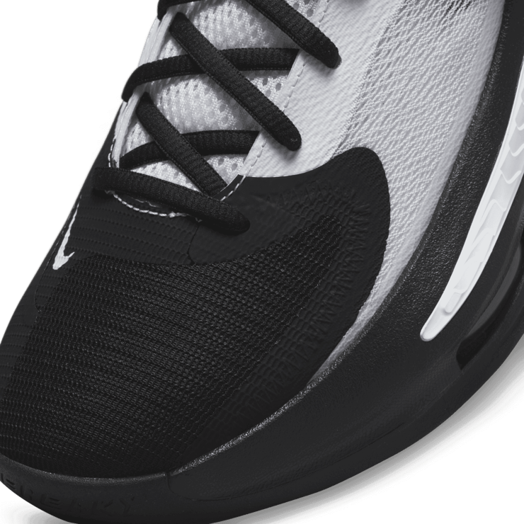 Nike Zoom Freak 4 TB Black White Angle 4