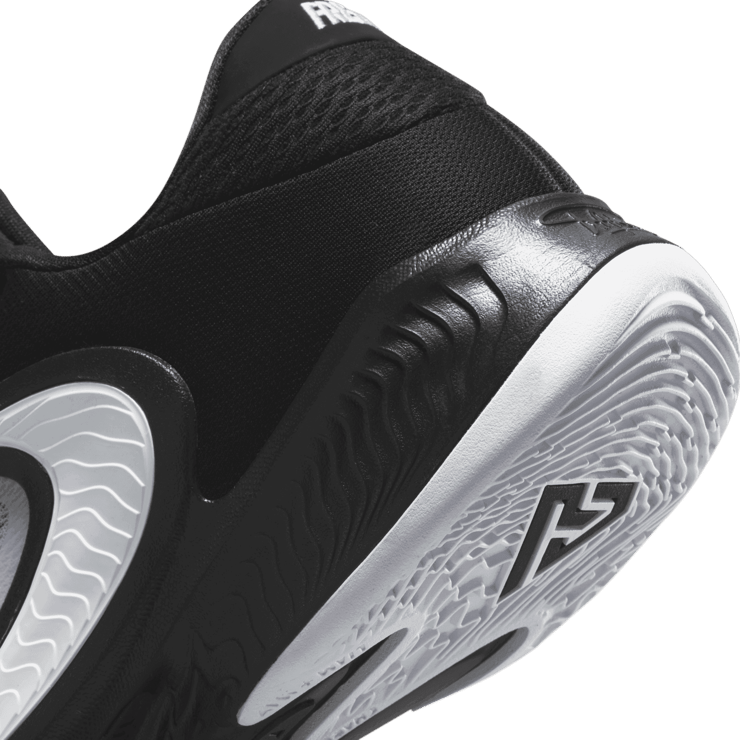 Nike Zoom Freak 4 TB Black White Angle 5