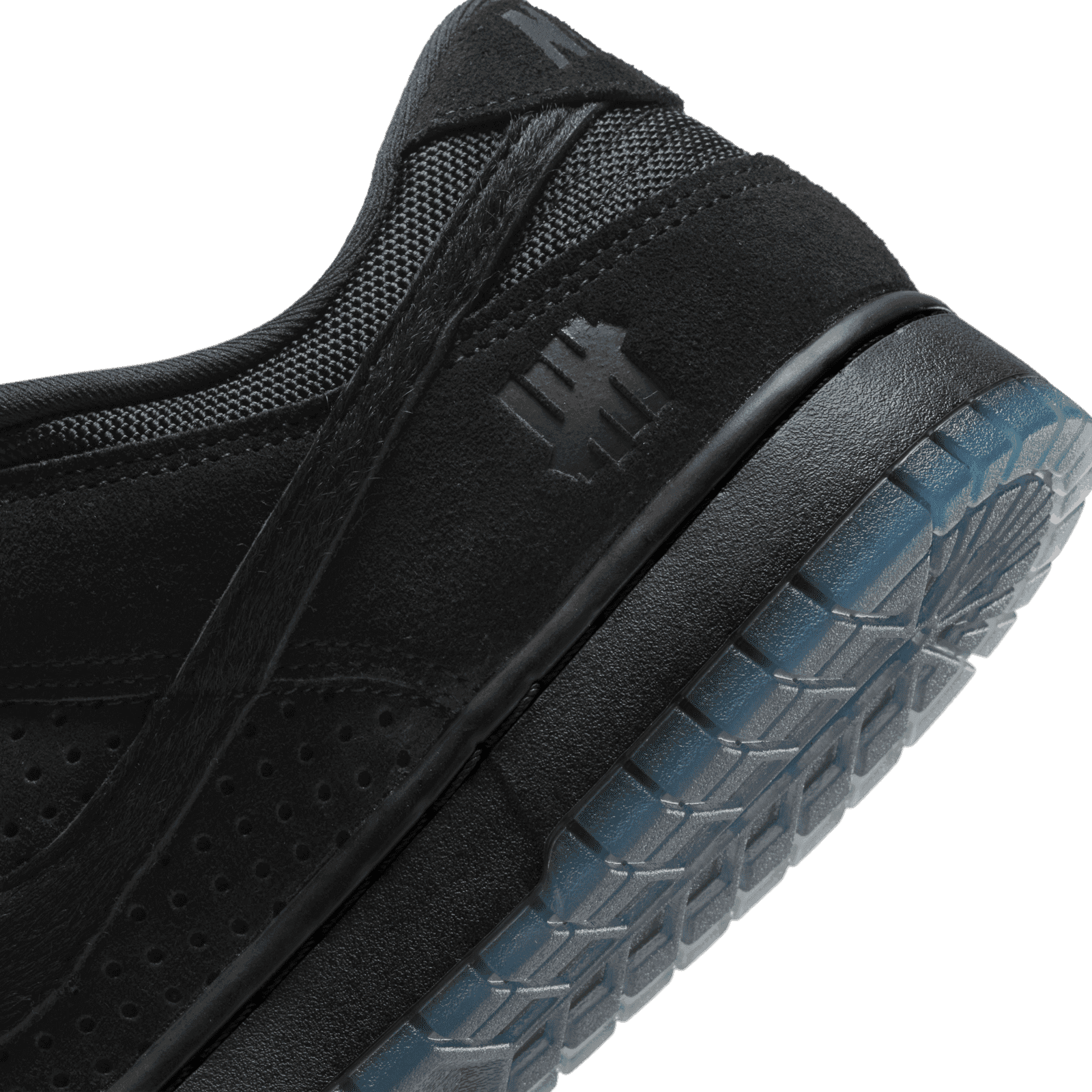 nike dunk low undefeated black