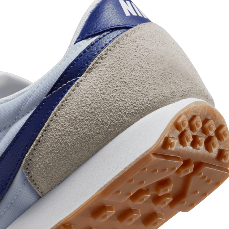 Nike Daybreak Shoes Angle 5