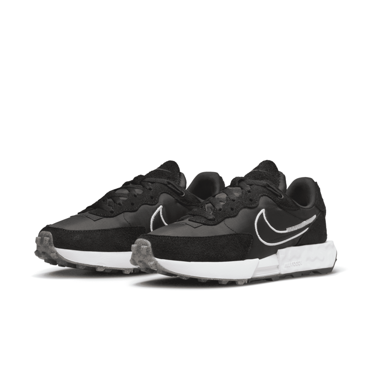 Nike FonTank Topa Waffle Shoes Angle 4