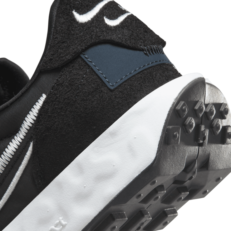 Nike FonTank Topa Waffle Shoes Angle 7