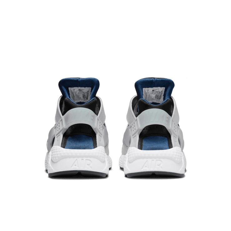 Nike Air Huarache Shoes Angle 3