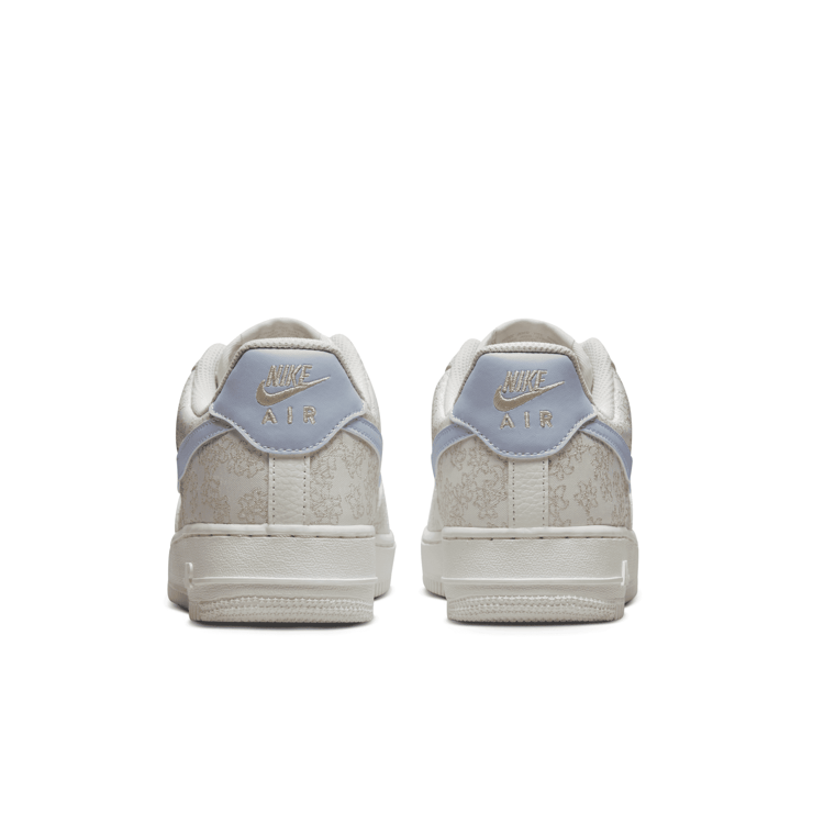 Nike Air Force 1 '07 SE Shoes Angle 4