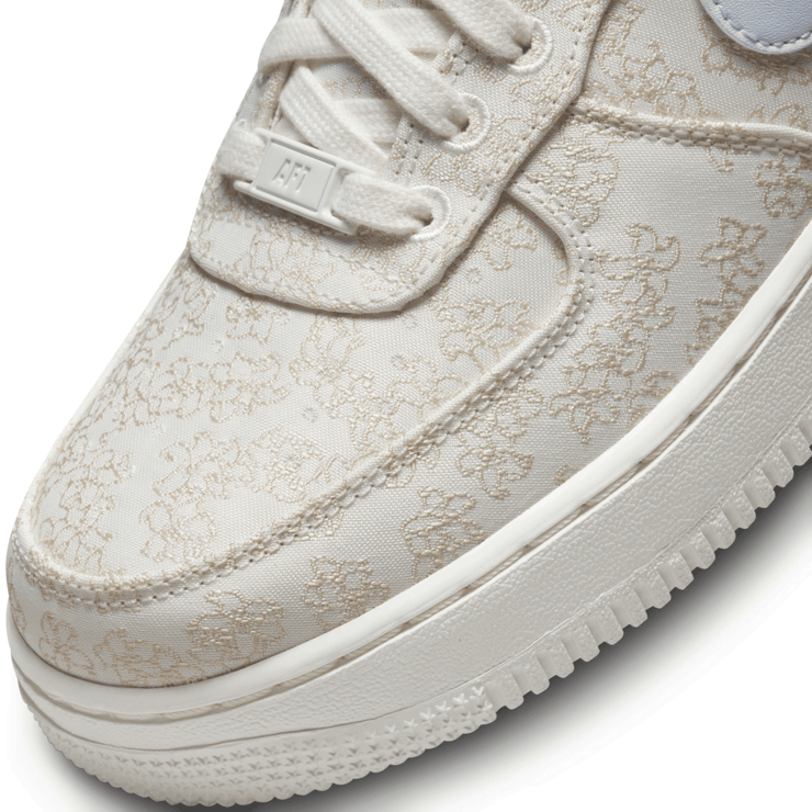 Nike Air Force 1 '07 SE Shoes Angle 5
