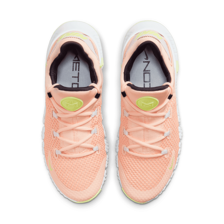Nike Free Metcon 4 Pink Angle 1