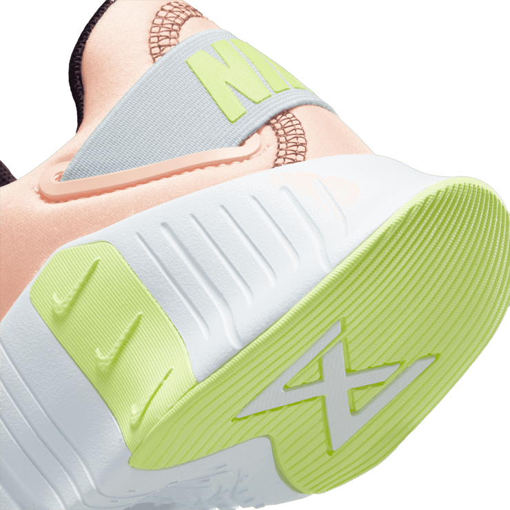 Nike Free Metcon 4 Pink Angle 5