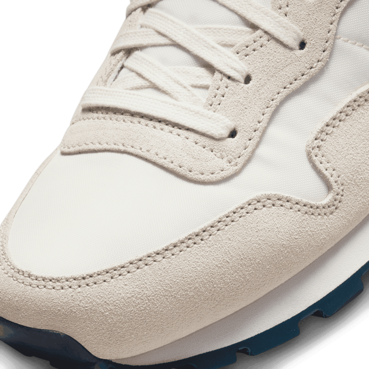 Nike Air Pegasus 83 Premium Shoes Angle 4