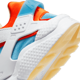Nike Air Huarache Shoes Angle 5