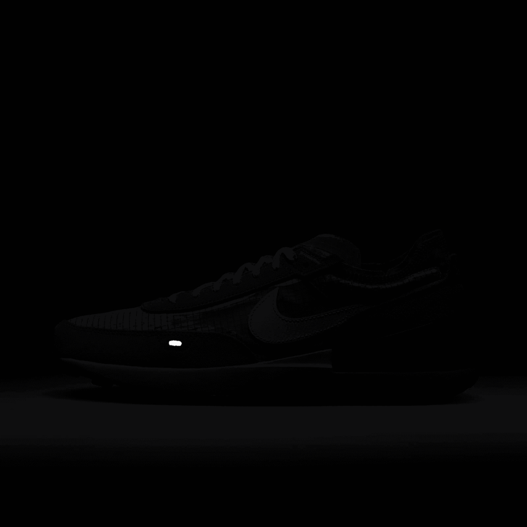 Nike Waffle One SE Shoes Angle 6