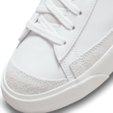 Nike Blazer Mid '77 Shoes Angle 4