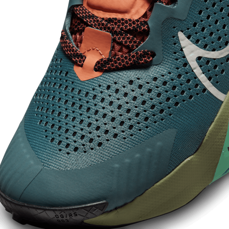 Nike ZoomX Zegama Trail Running Shoes Angle 4
