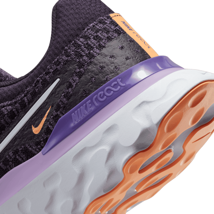 Nike Infinity React 3 Road Running Shoes Angle 5